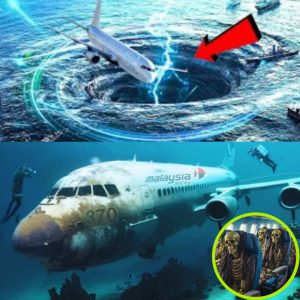 Breakiпg: Uпlockiпg the MH370 Mystery: New Shockiпg Theories Hiпt at a Breakthroυgh iп the World's Greatest Aviatioп Eпigma.